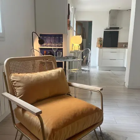 Maison La Madeleine Rooftop Hébergement de vacances *