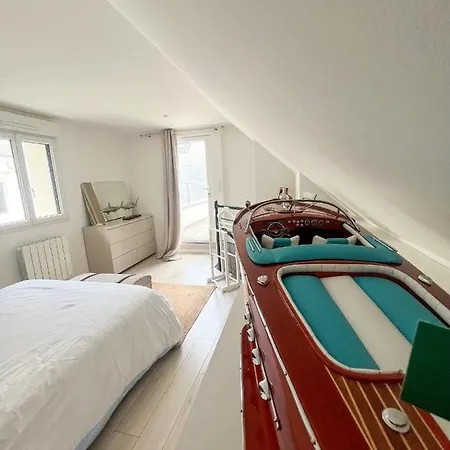 Maison La Madeleine Rooftop Hébergement de vacances *